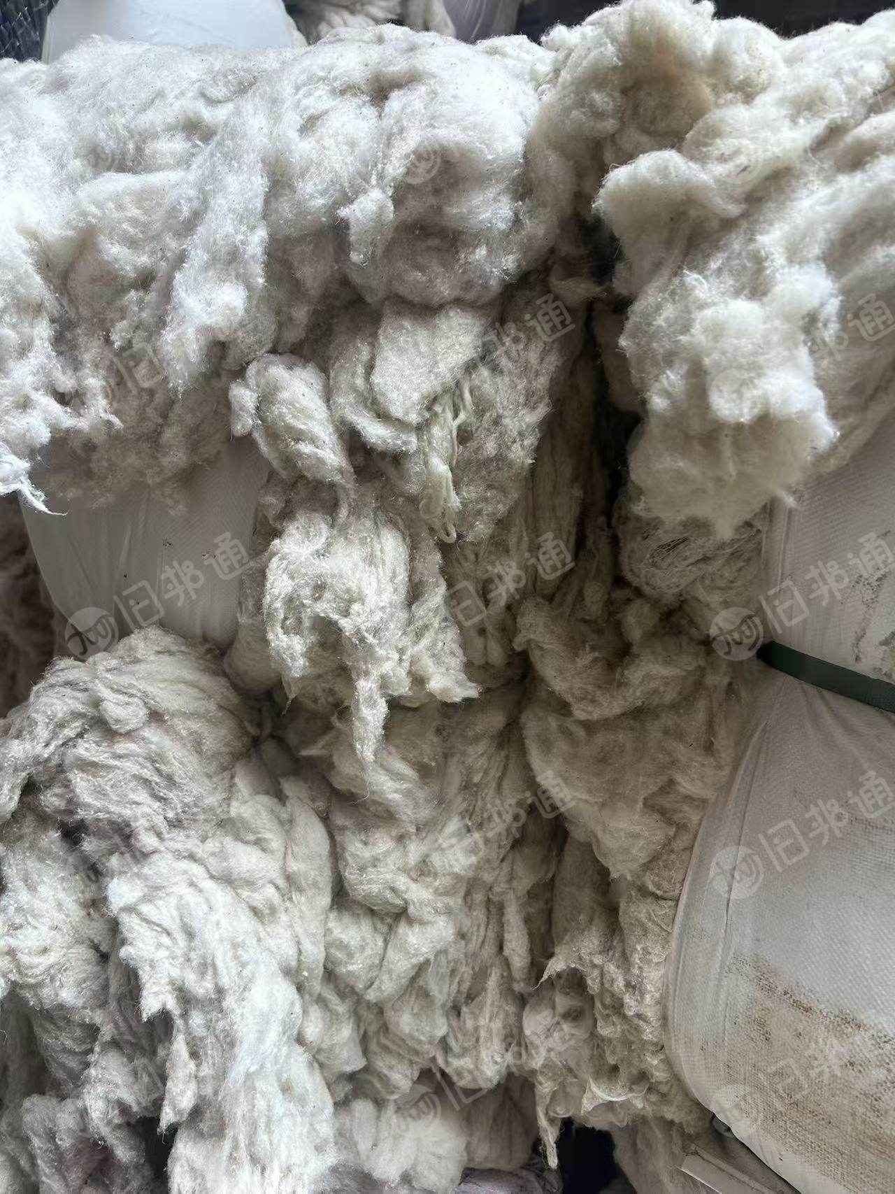 长期出售气流纺中化飞短，气流纺下脚料，现货10吨，在四川南充。