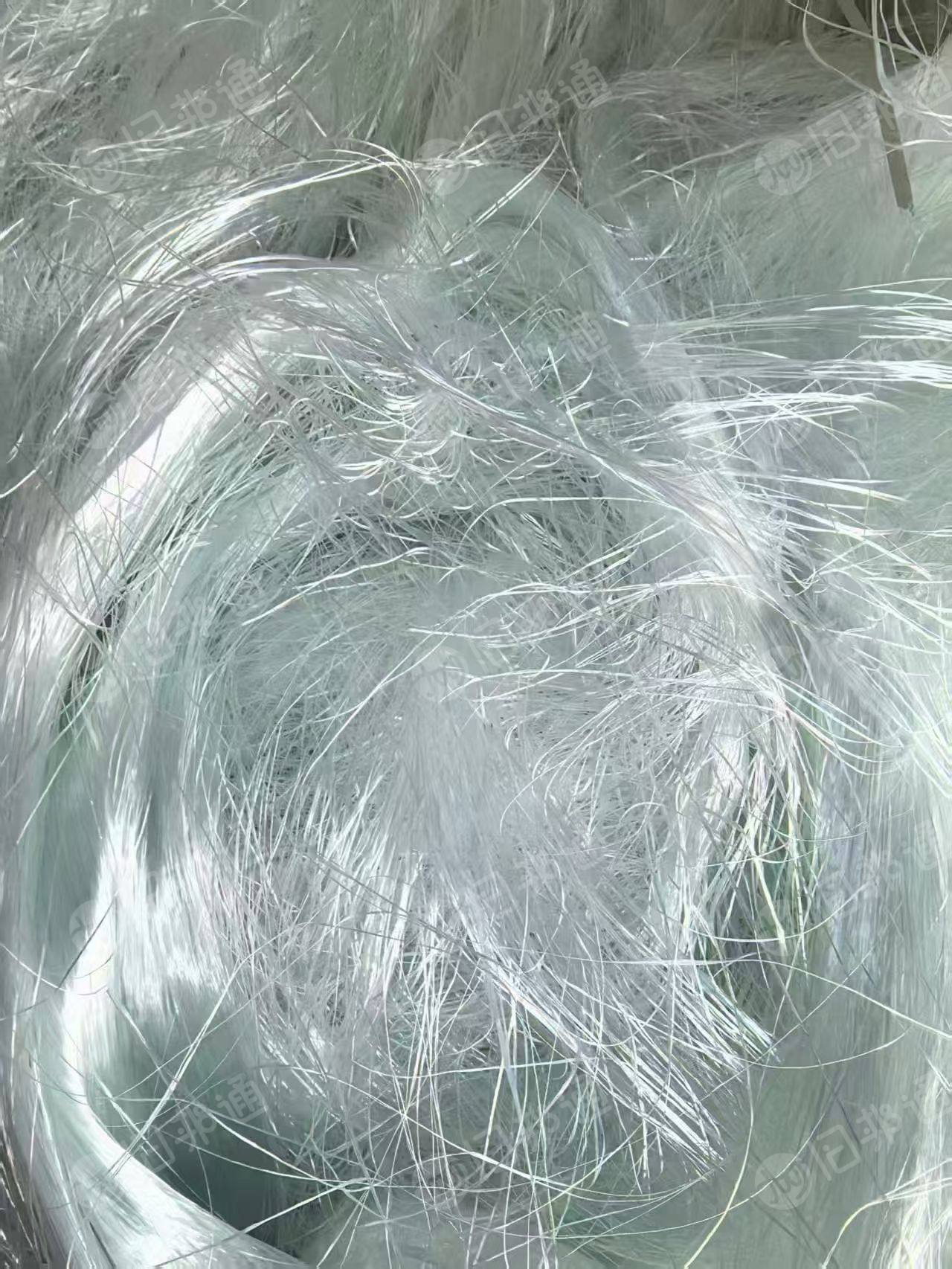 长期出售硅烷电子纱，玻璃纤维废丝，9-11微米，现货有50-60吨，货在山东泰安