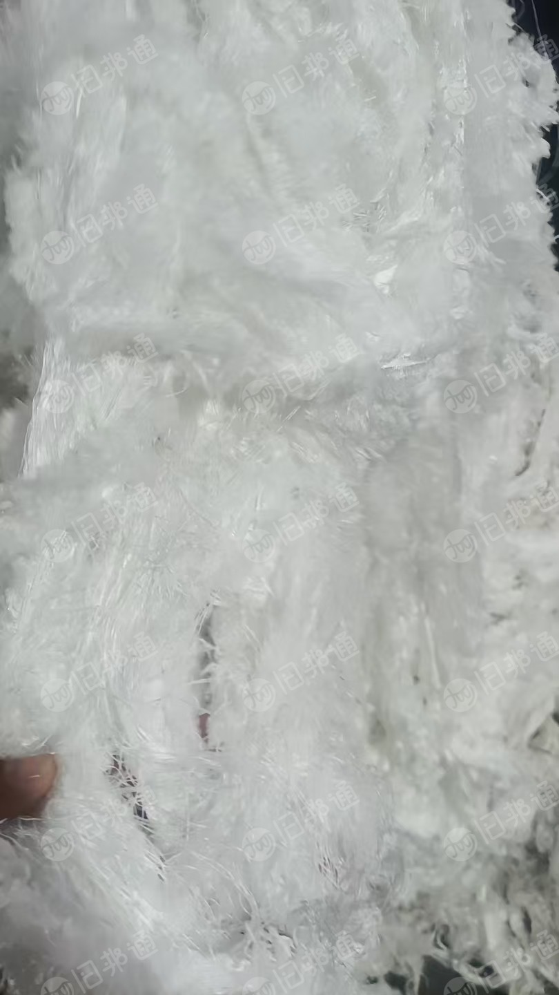 长期出售切好的涤纶布边，涤纶废纱，月供100吨，货在浙江绍兴
