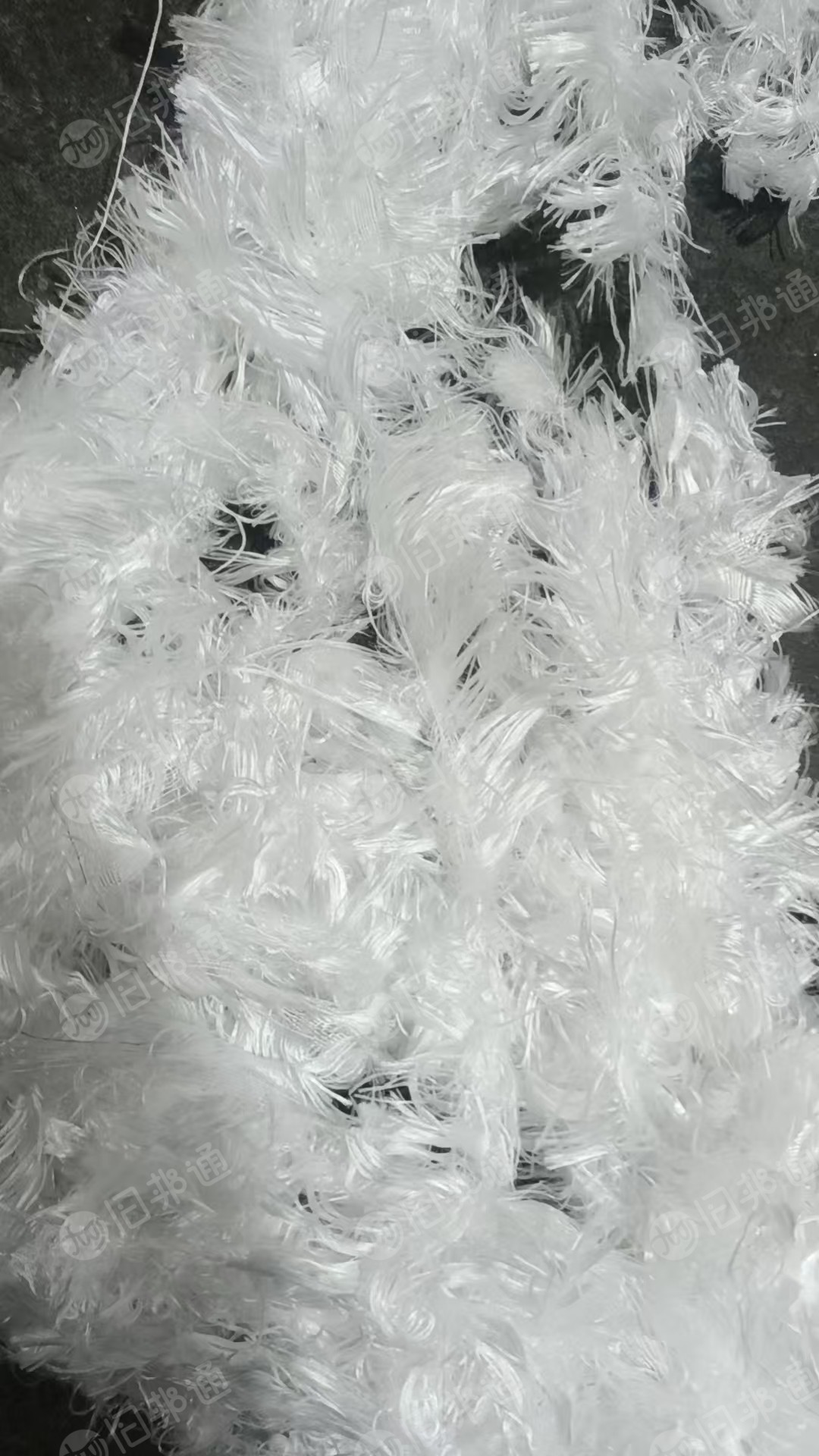 长期出售切好的涤纶布边，涤纶废纱，月供100吨，货在浙江绍兴