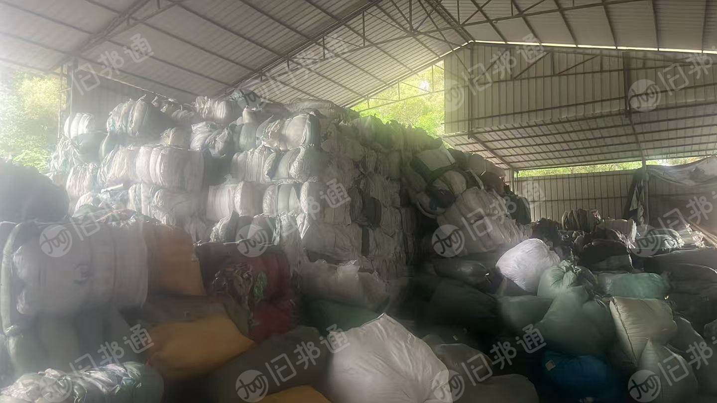 长期出售pp无纺布边角料,无纺布袋子厂下来的,每个月60吨左右,货在福建泉州
