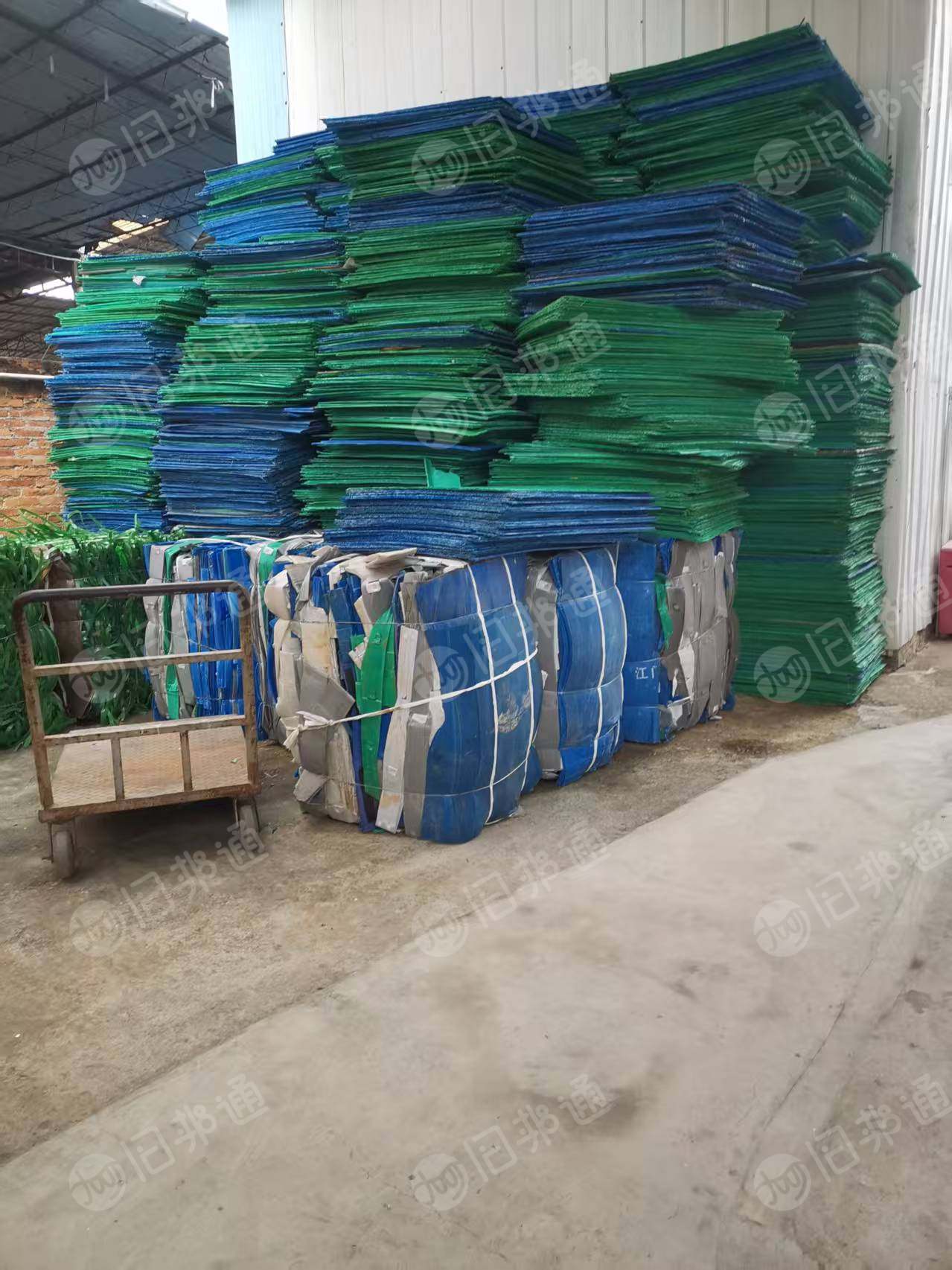 出售PP空心板毛料，漂沉都有，现货9吨左右