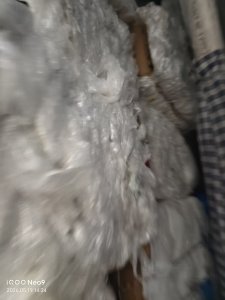 出售干造缠绕膜废料，山姆超市下来的，有一点点商标纸，现货十几吨