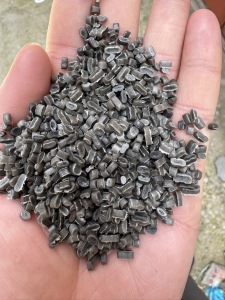 出售纯PE高压杂膜颗粒，过两层60目，溶脂0.4，拉伸700-800，月产100吨，山东聊城