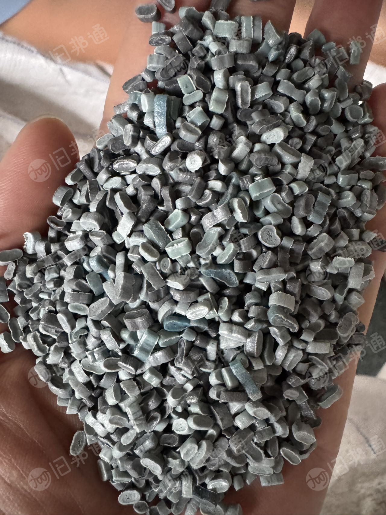 出售纯PE高压杂膜颗粒，过两层60目，溶脂0.4，拉伸700-800，月产100吨，山东聊城