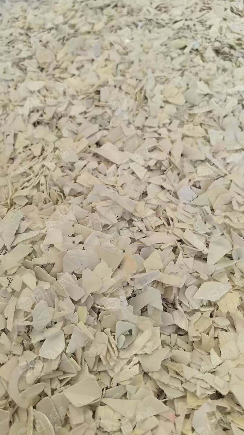 出售大小白乙破碎料，也有花乙破碎料