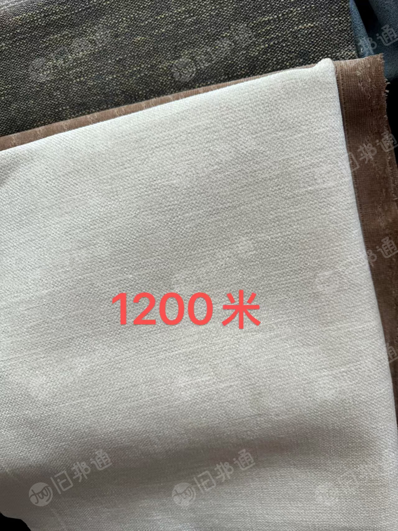 长期出售各种沙发布，窗帘布库存布，有雪尼尔，荷兰绒，猫抓布等，在浙江嘉兴。