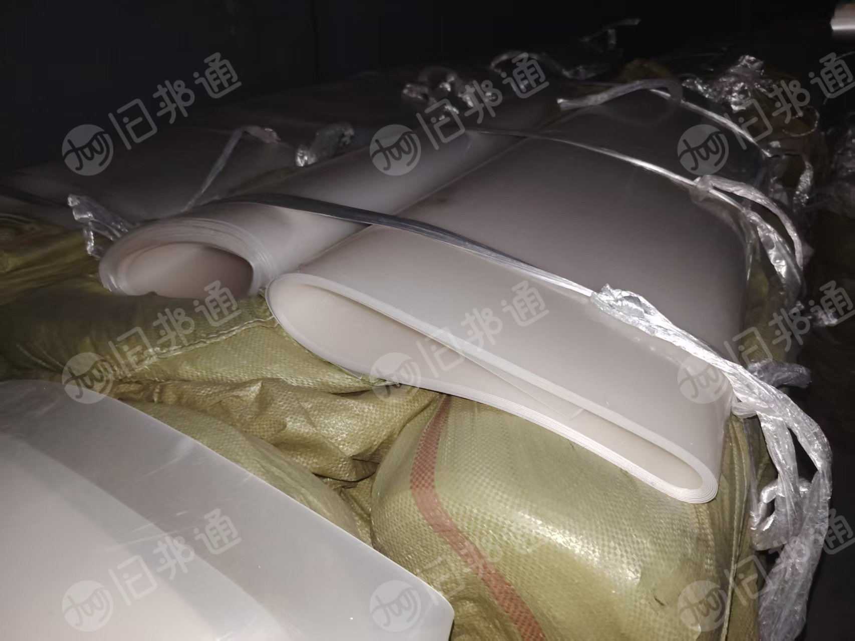 长期出售高分子聚乙烯膜，聚乙烯，月供50吨，在山西吕梁。