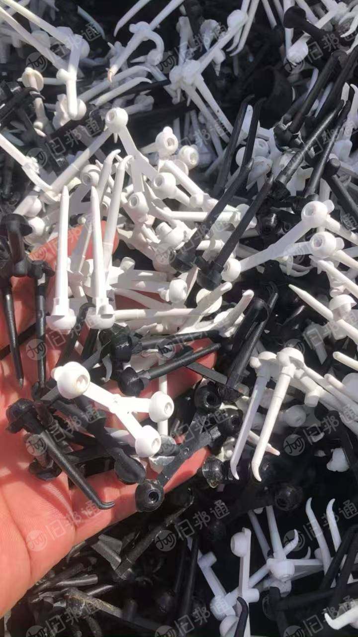 出售tpu水口料，现货5吨左右
