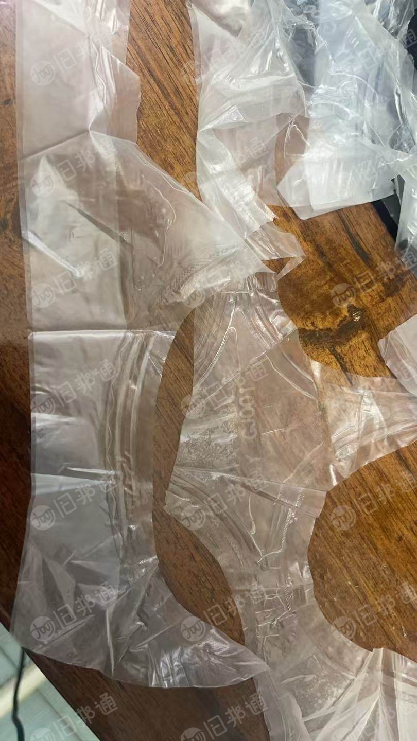 出售tpu薄膜料，另外也有胸贴厂下来的tpu边角料，长期供应
