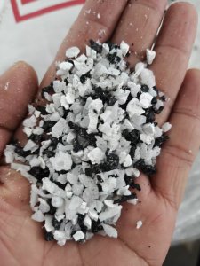 出售杂色纯pc破碎料，现货十吨左右，PC水口料破的