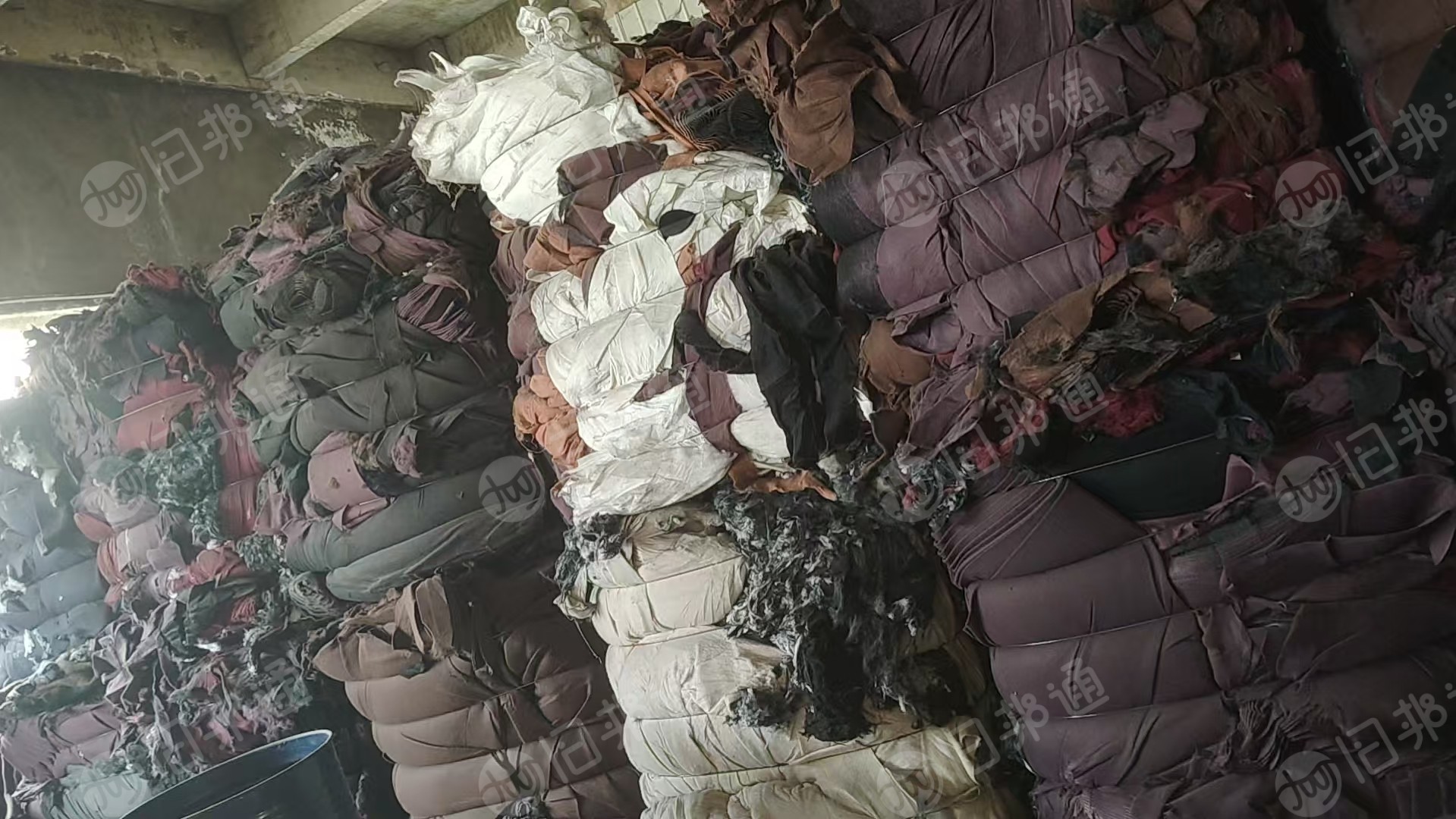 长期大量出售涤纶汽车内饰料,汽车内饰地毯料,月供200多吨,货在山东烟台