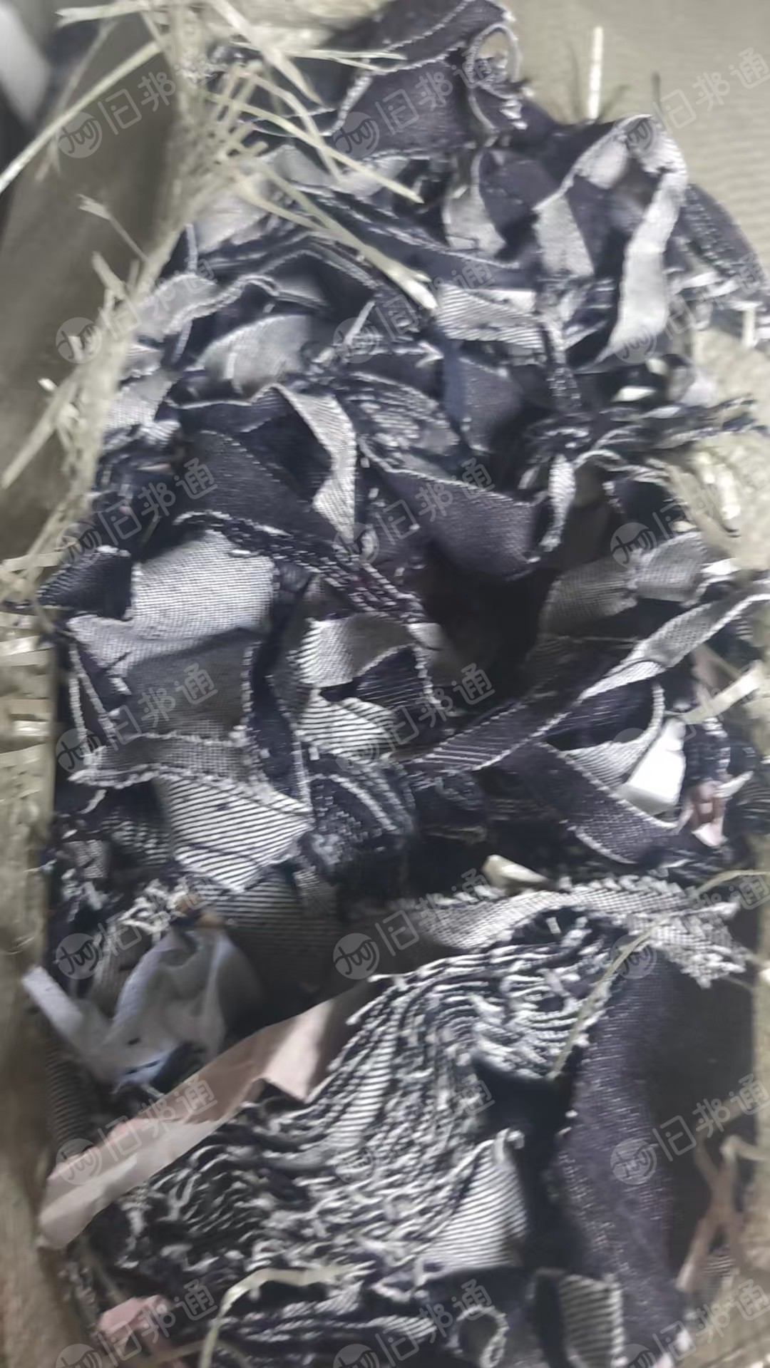 长期出售纯棉牛仔废布,牛仔边角料,可以褪色,可照光,月供七百吨,货在广东广州
