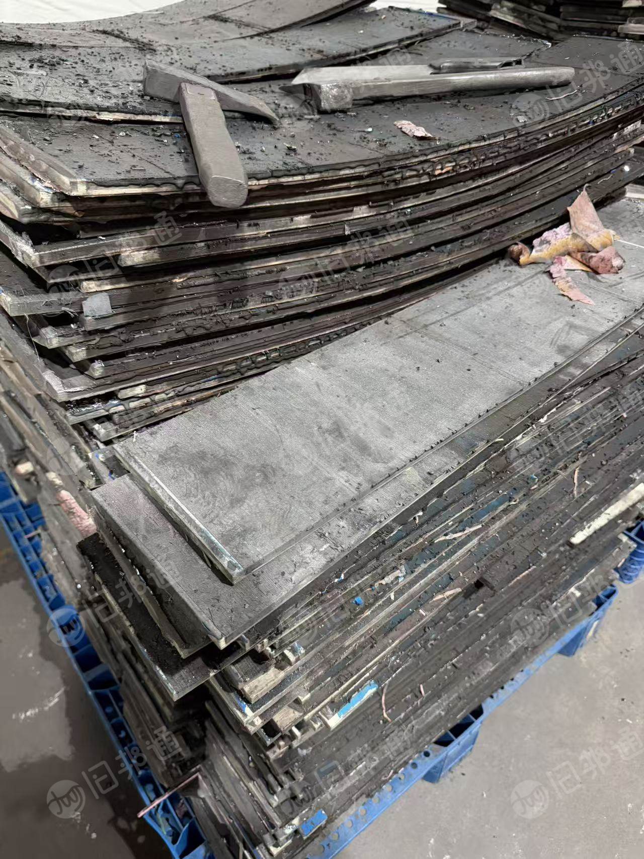 出售ABS光伏板毛料，现货400吨，ABS居多