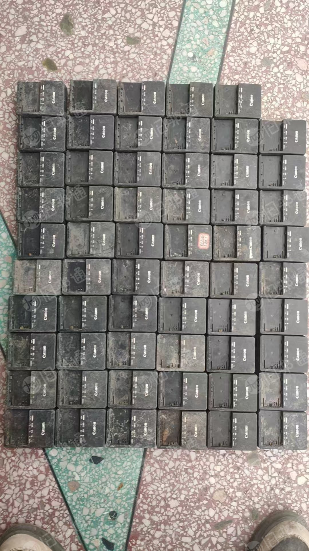 求购手机充电器头，鼠标，收不同型号，有多少要多少