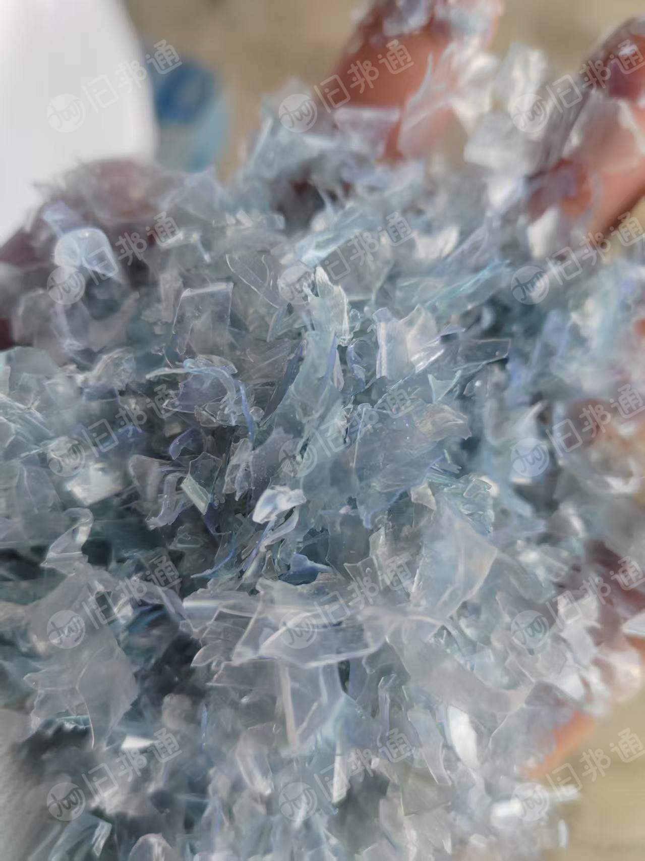 出售透明中性二级PVC吸塑盒破碎料，每月有四五十吨，现货十几吨