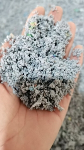 长期出售办公用纸加工的纸浆，水分60%左右