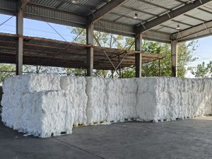 长期出售白色乳霜纸压包料