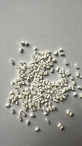 长期出售白色尼龙颗粒，锦纶废丝颗粒，120粒/克，月供200-300吨，厂在浙江金华