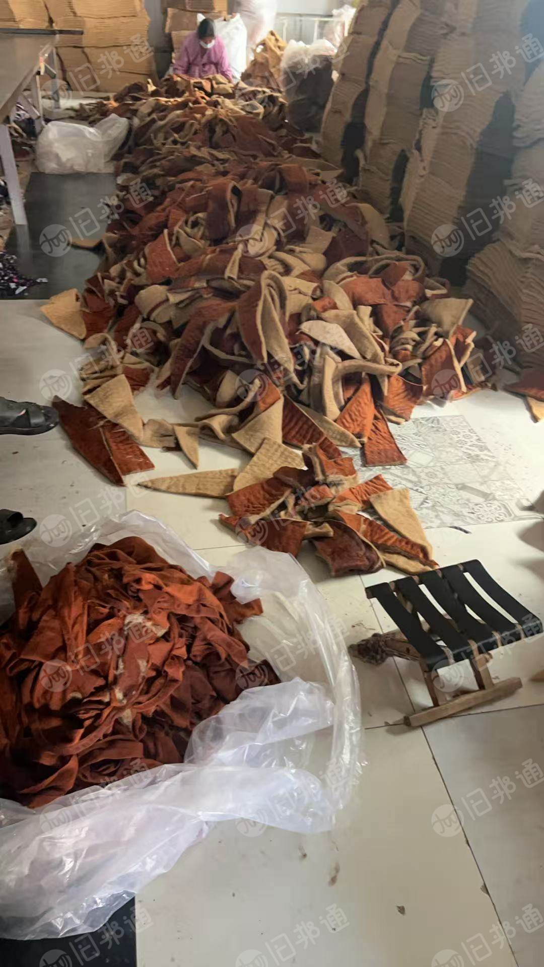 长期出售服装厂下来的各种废布，服装厂下脚料，废布跟带棉的统货出，在河北保定。