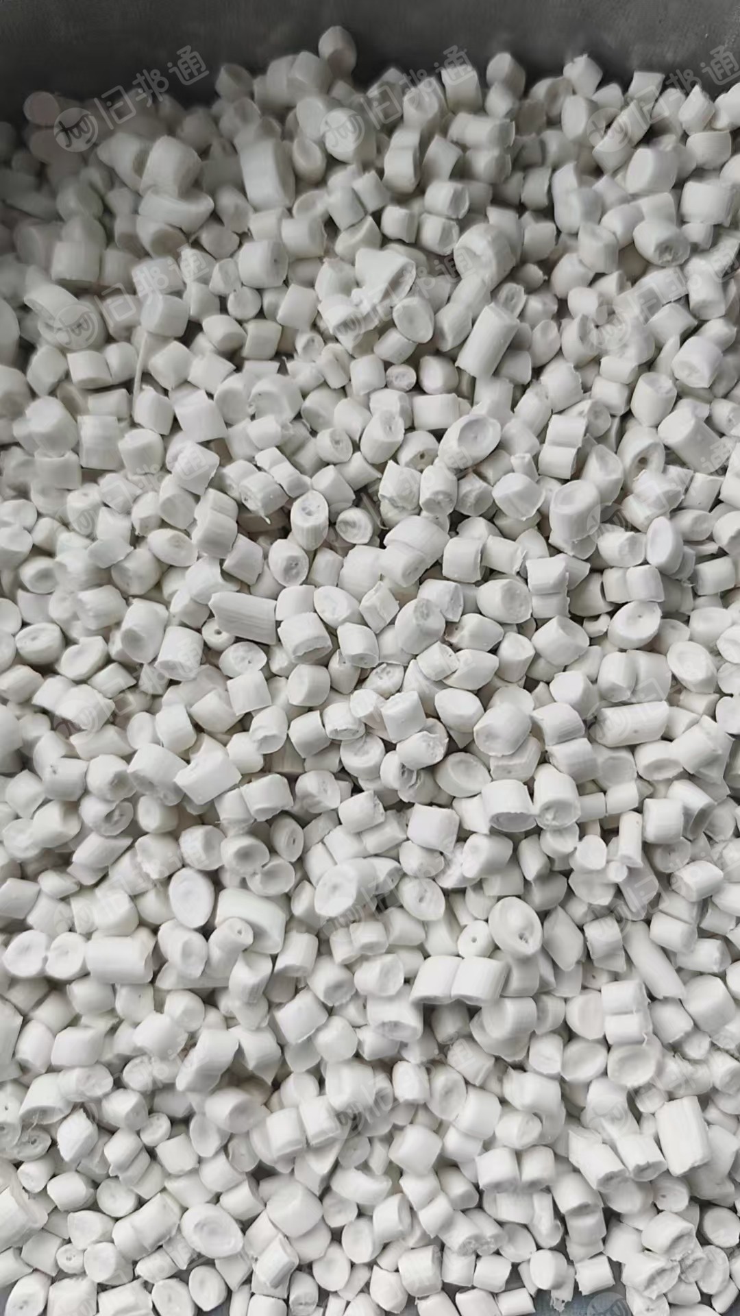 出售PP颗粒过两张40目网，灰份10左右，溶脂也在10左右，月产200吨