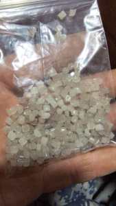 出售PE高压颗粒，缠绕膜颗粒，月产200多吨