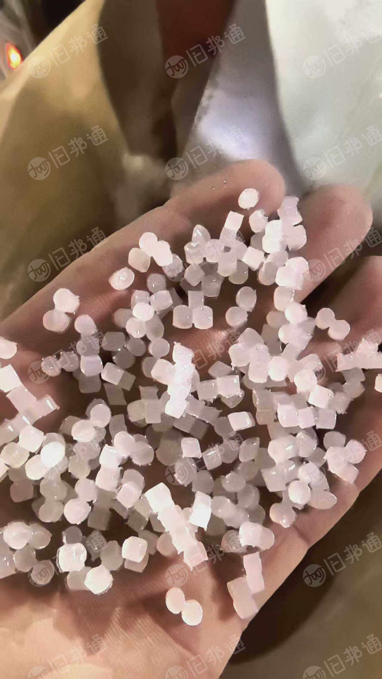 出售PE高压颗粒，缠绕膜颗粒，月产200多吨