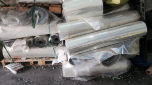 出售PET滑膜，有含点乳白PET膜，月供货源稳定