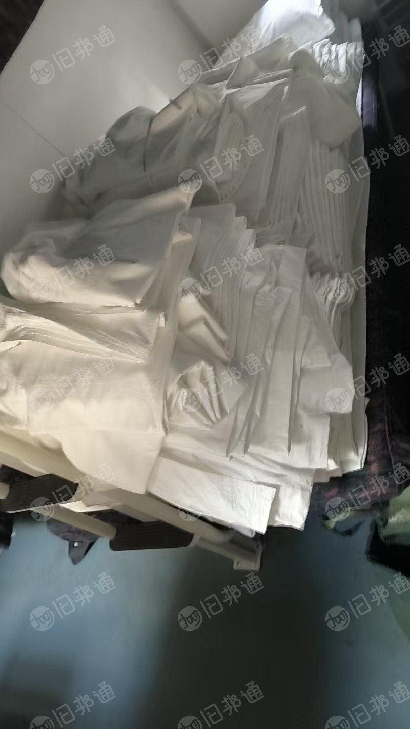 出售火车上下来的床单被罩，窗帘布，现货一百吨，货在吉林吉林