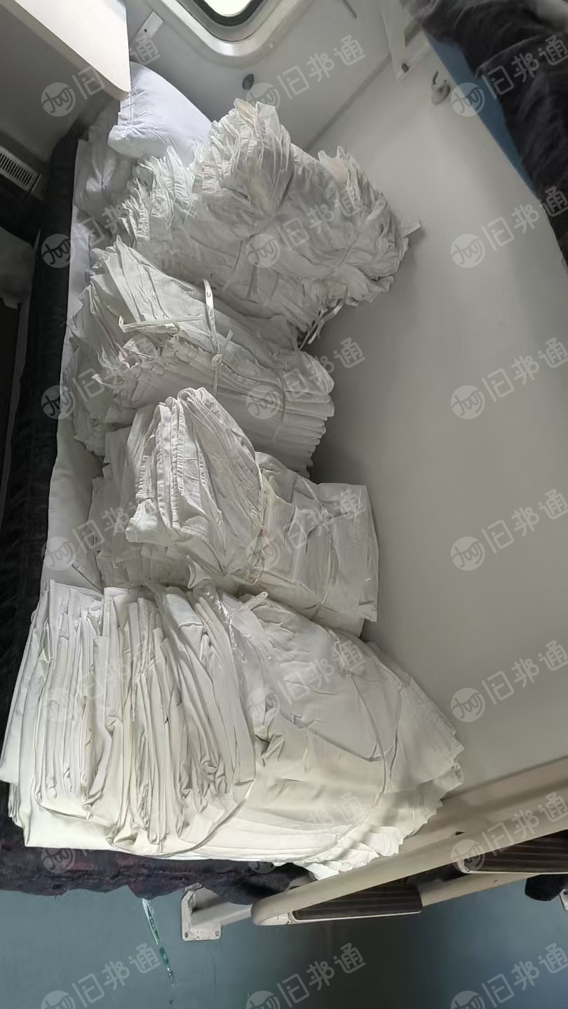 出售火车上下来的床单被罩，窗帘布，现货一百吨，货在吉林吉林