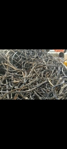 求购PE油管，分拣后破碎造粒，拆车厂下来的，长期大量在收