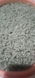 出售干造缠绕膜颗粒，过2层100目，3层100目网，要其他网可定制，月产100吨