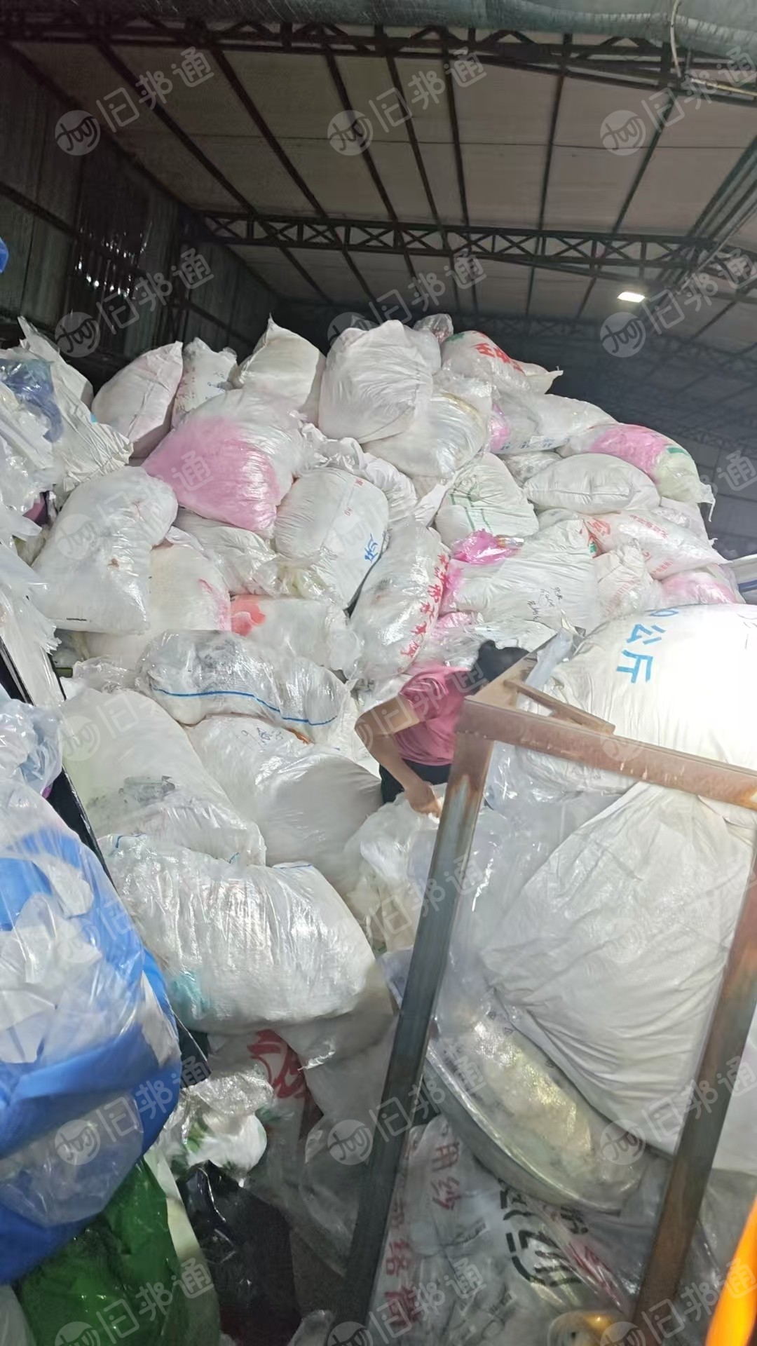 出售高压PE颗粒过两层，60目网或者120目网
