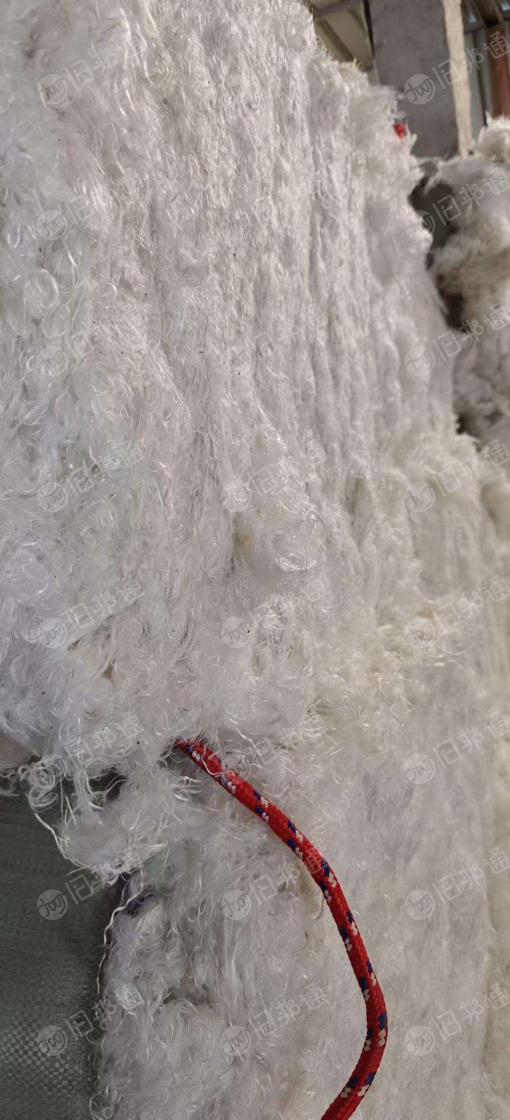 长期出售安全网做的涤纶工业丝，涤纶废丝，涤纶水丝，含水分15左右，月供几十吨，在山东临沂