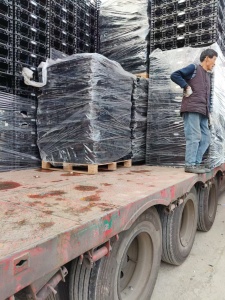 出售新能源废料，汽车周转框毛料