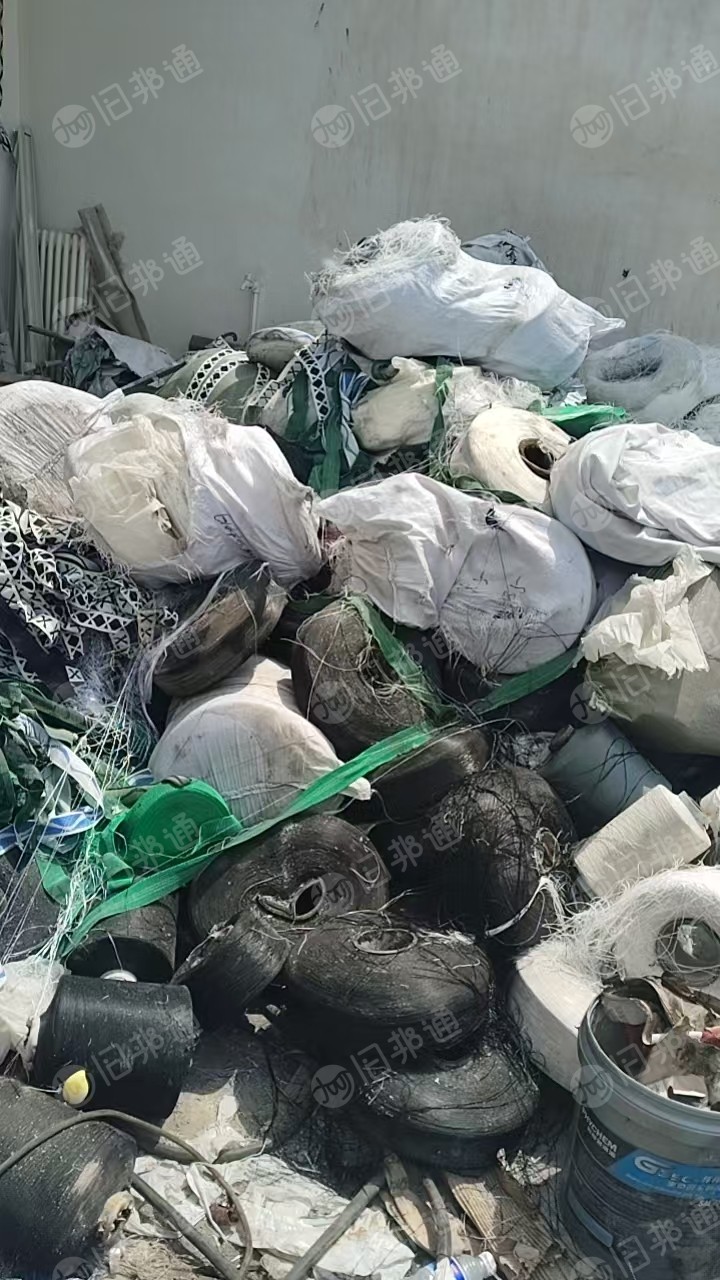 出售涤纶丝，丙纶丝，当废丝处理，统货走，现货十吨多，货在河南商丘