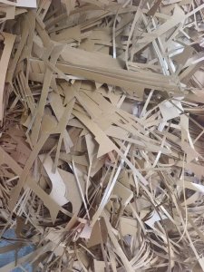 长期出售牛卡纸边角料，双面带蜡
