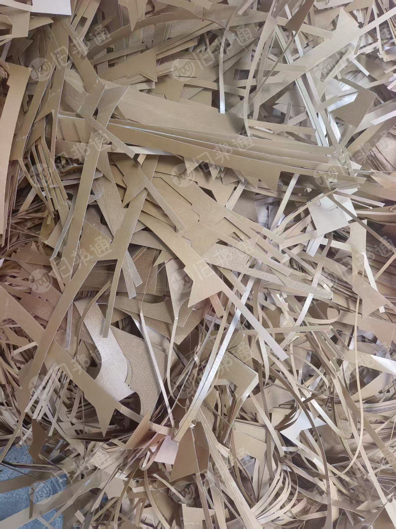 长期出售牛卡纸边角料，双面带蜡