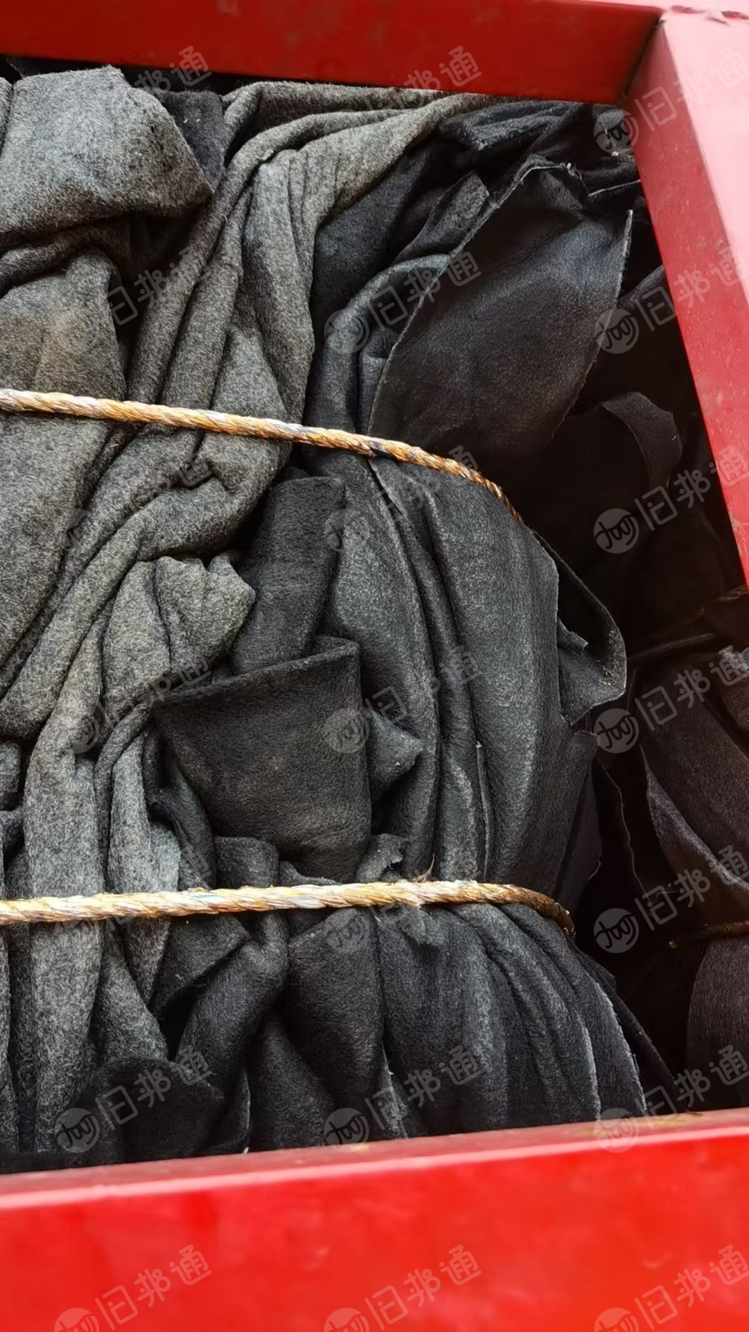 长期出售涤纶汽车地毯边料,汽车地毯下脚料,现货几十吨,在江西南昌。