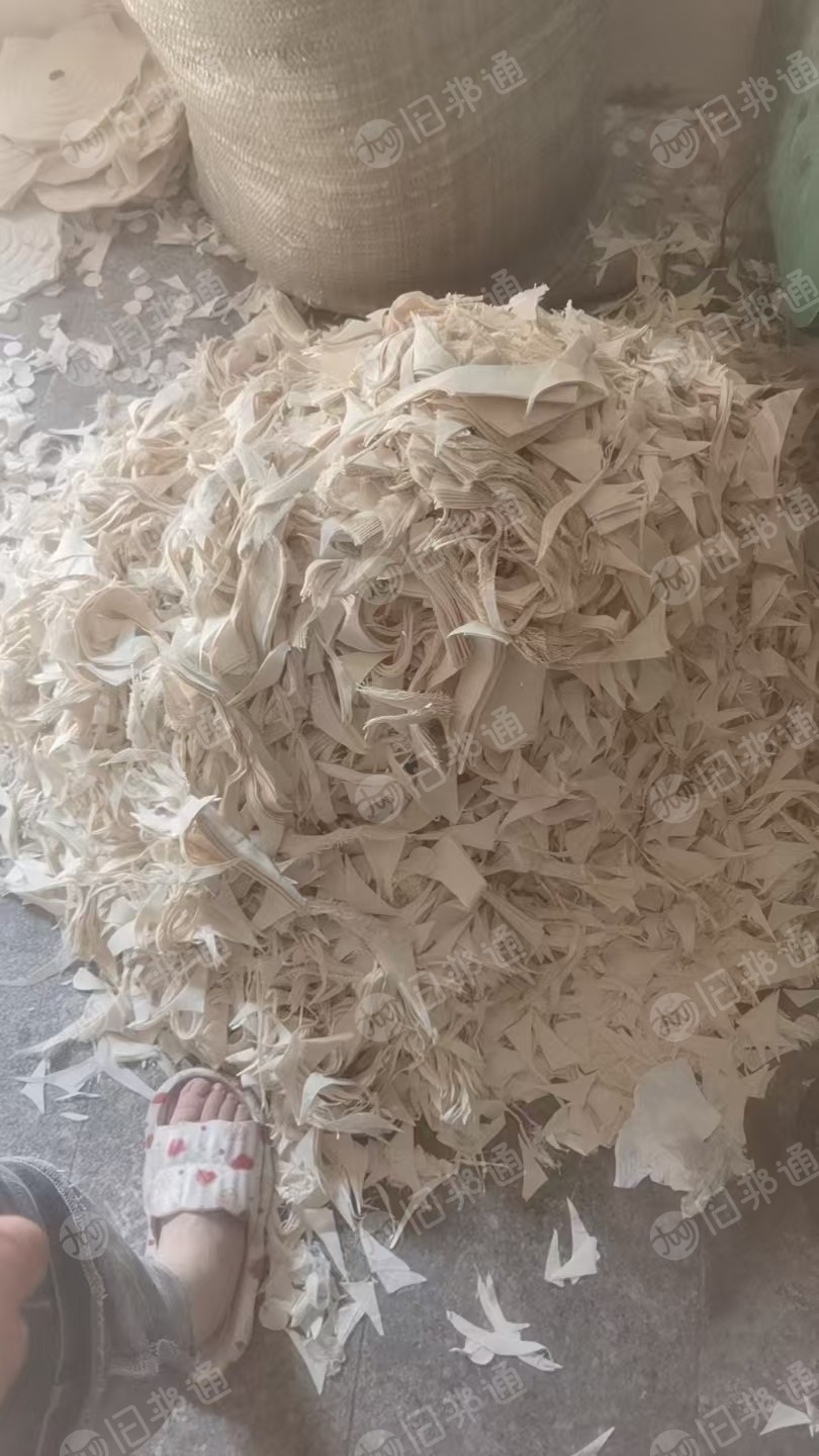 厂家长期出售本白纯棉梭织布,做抛光布轮下来的,可以开花用,货在福建泉州