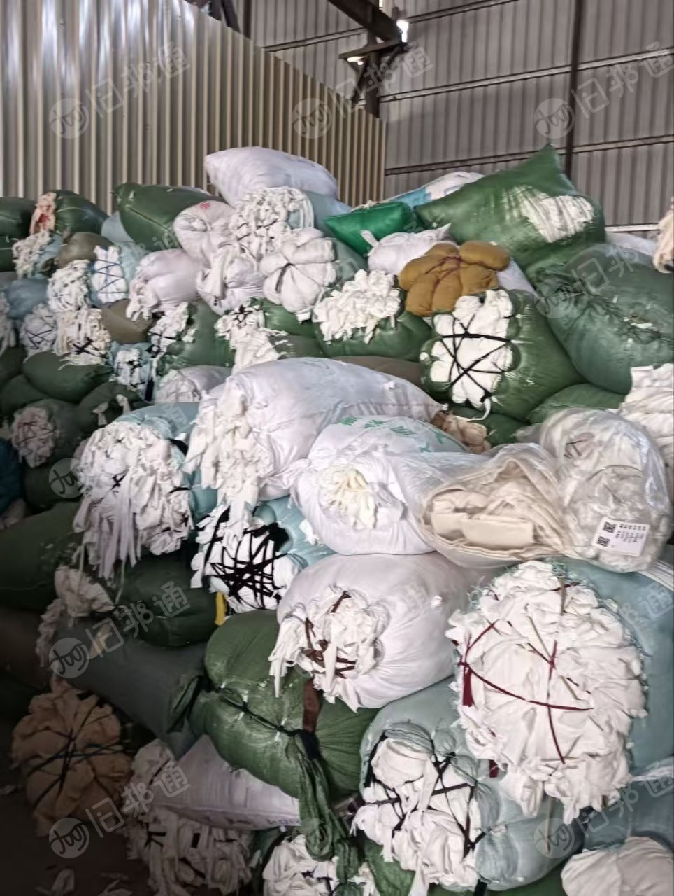 长期出售涤棉废布，涤棉下脚料，涤棉边角料，含棉60%，在广东东莞
