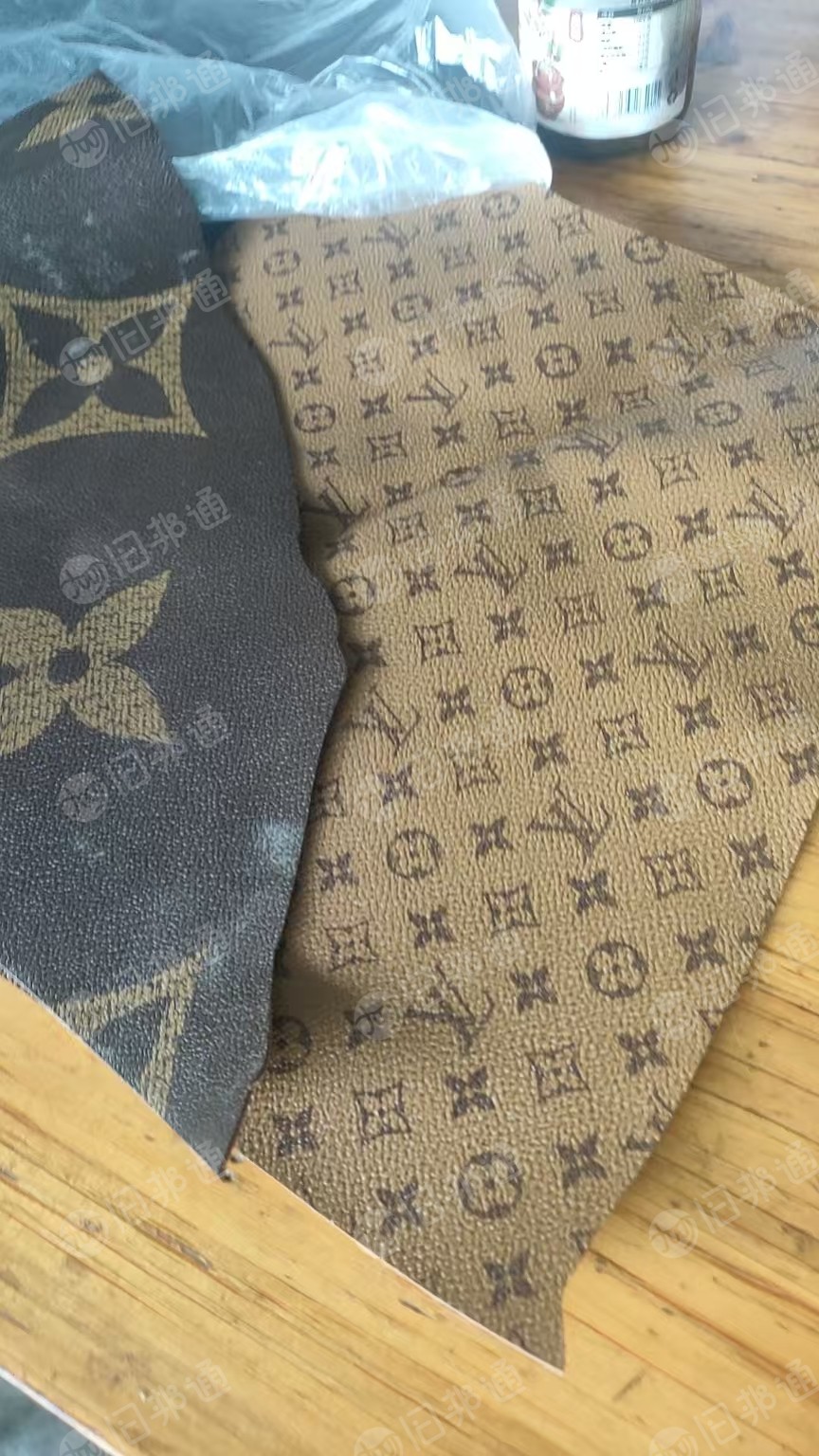 处理库存皮革，PVC皮革，箱包革，现货有100多卷，货在浙江嘉兴
