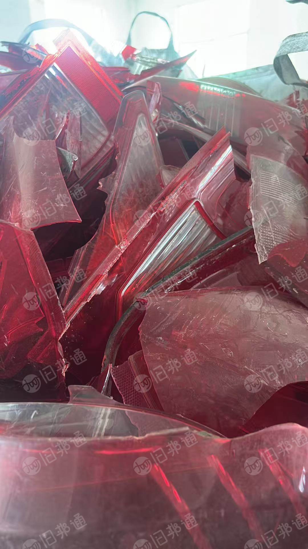 长期出售汽车尾灯亚克力废料，现货20吨