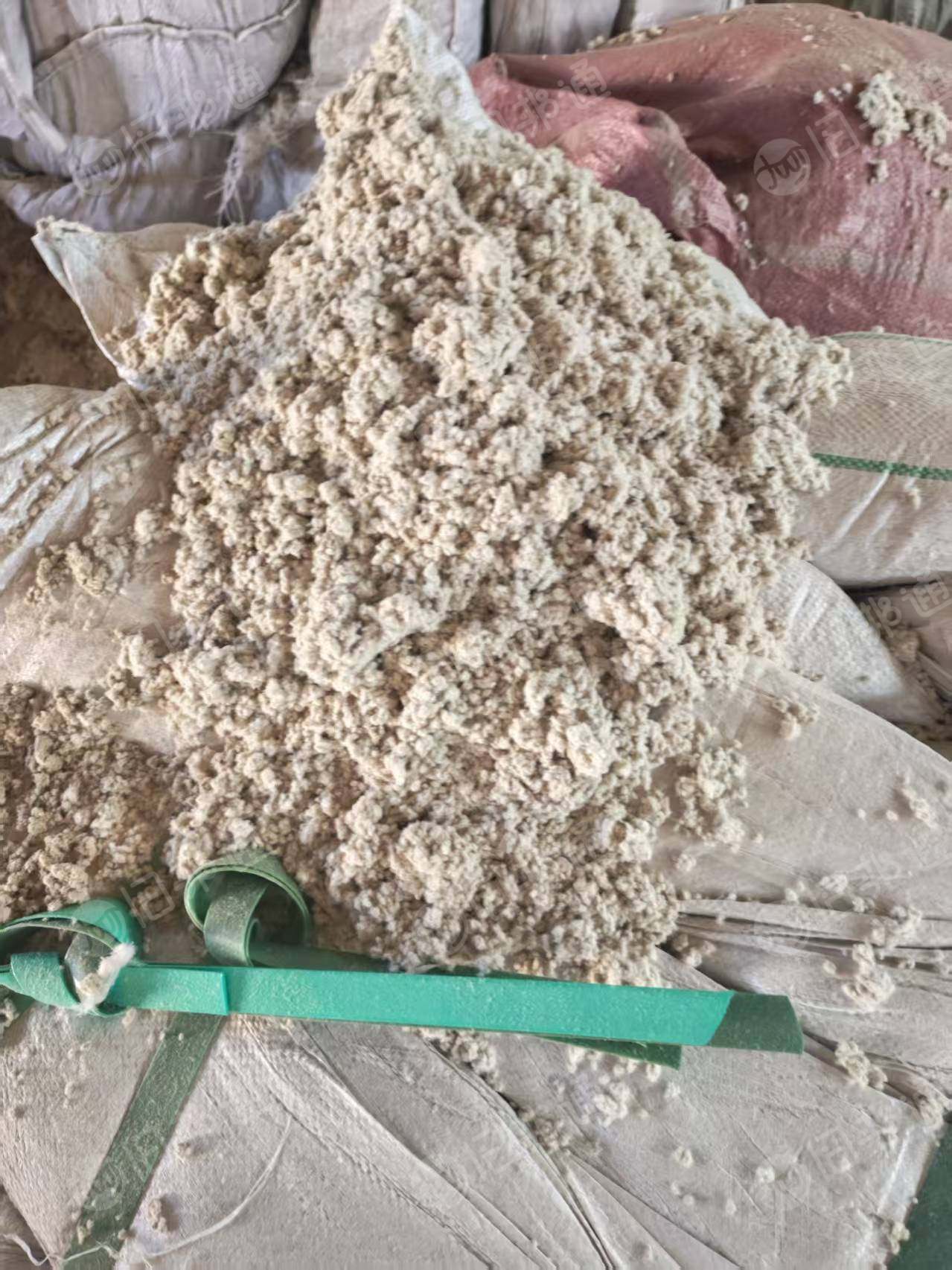 长期求购环锭纺下来的粉尘，尘土，棉浆，月需30吨，在山东聊城。