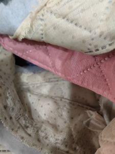 长期出售沙发垫下脚料，夹丝棉边角料，在河北石家庄