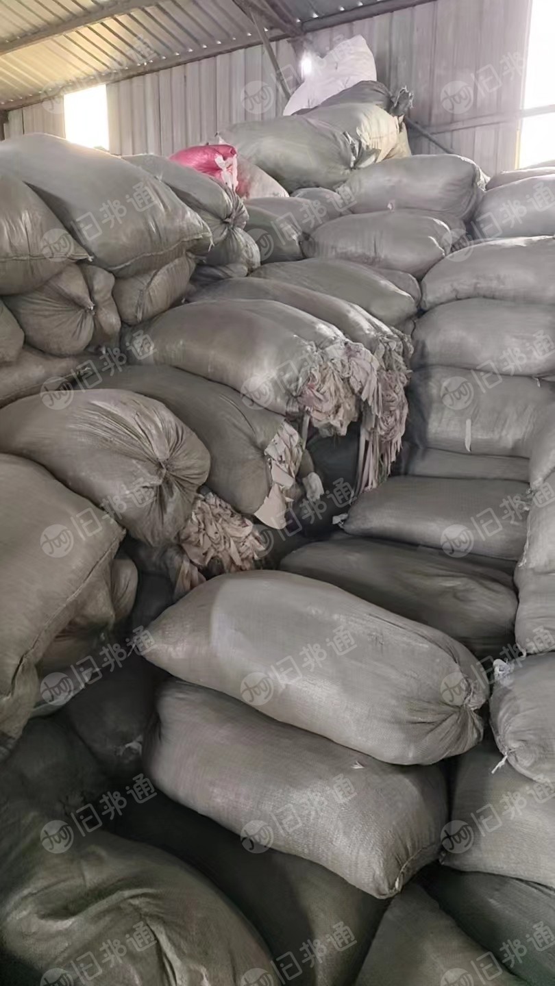 长期出售白烟布，纯棉废布，涤棉废布，开花料，月供60吨，在河南濮阳