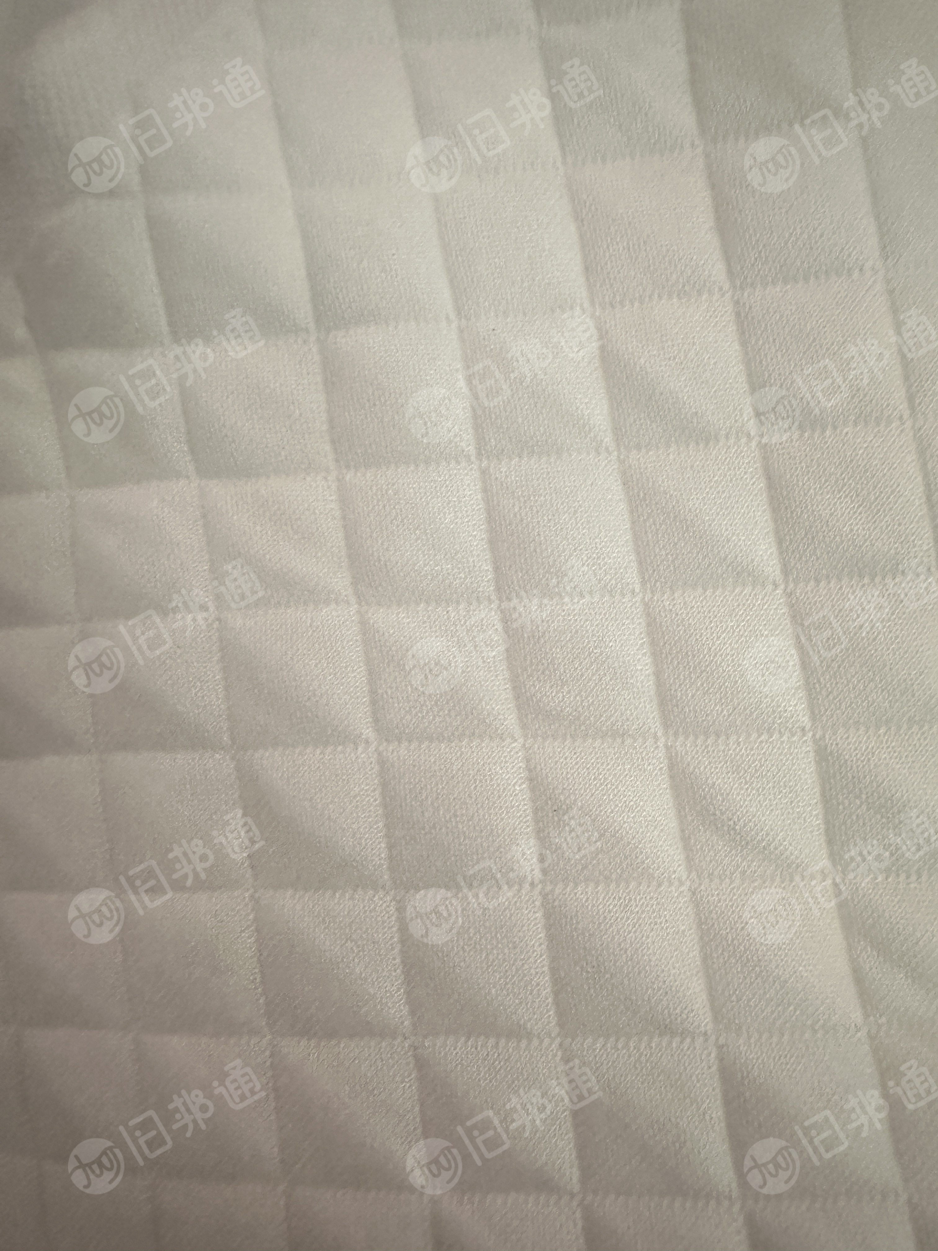 长期出售床垫厂下来的涤纶废布,涤丙边角料,够9.6米一车就发走,货在福建厦门
