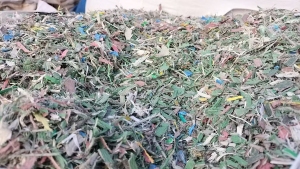 长期出售PP沉底打包带破碎料，现货50吨左右