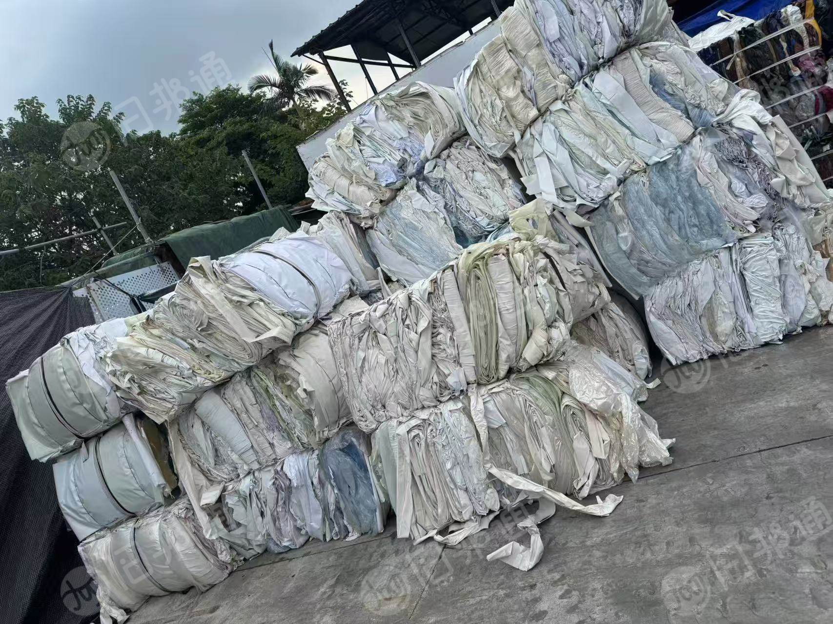 出售中性PVC墙纸毛料，白色杂色都有