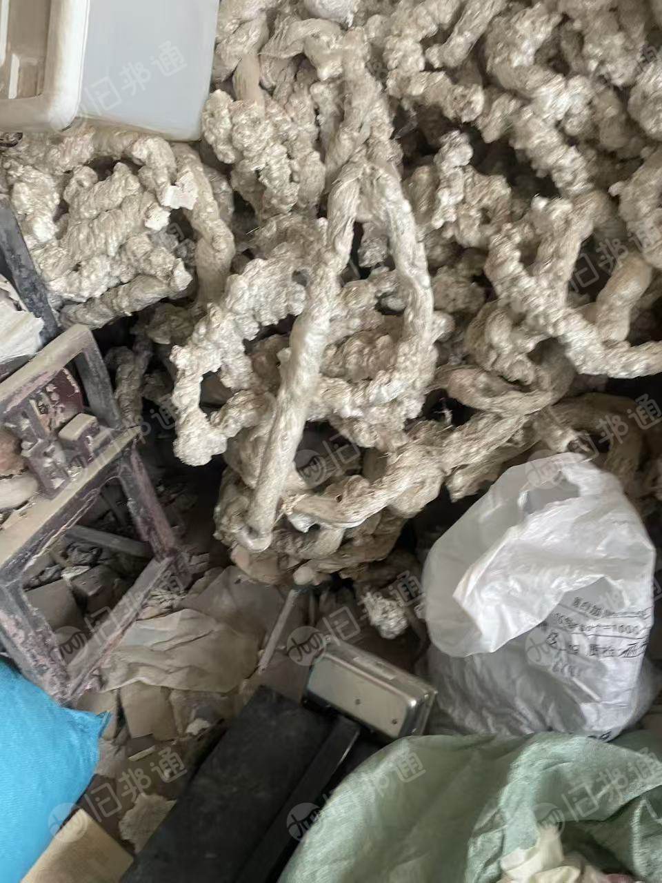 长期出售泡沫箱压的eps热熔块